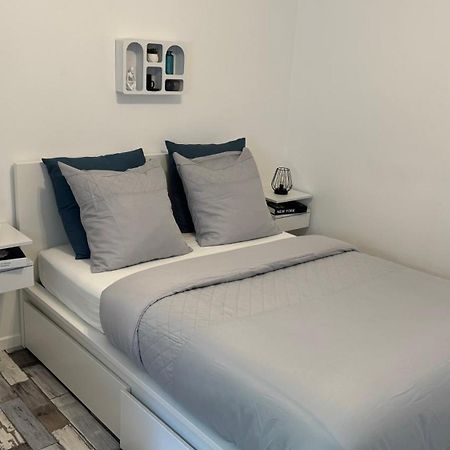 Chic Et Cosy Appartement Epure - T3 Courcouronnes Eksteriør bilde